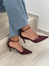 Talons red wine