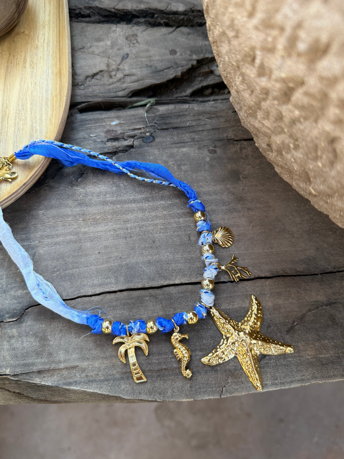 Collier Lio bleu
