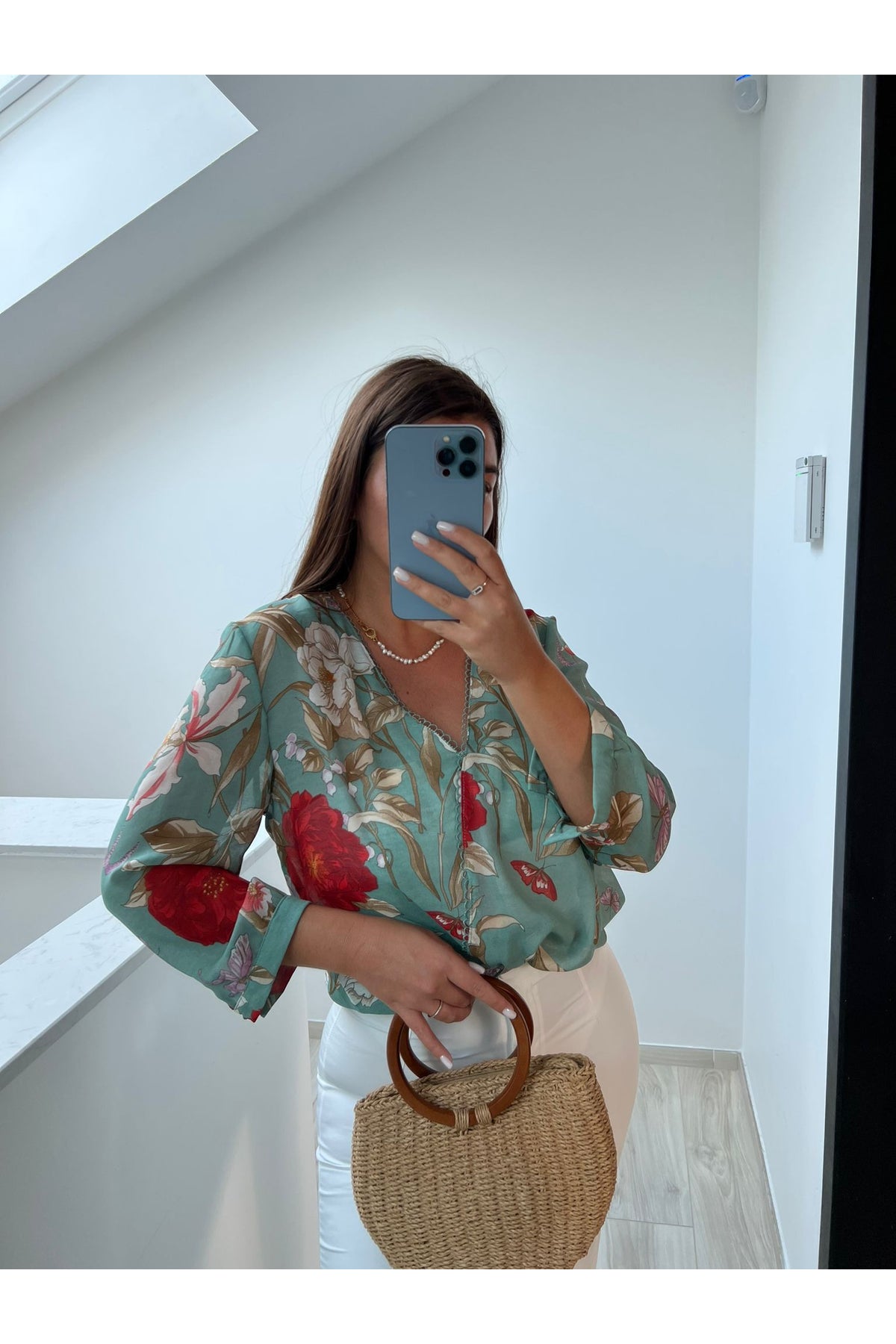 Melkleurige blouse