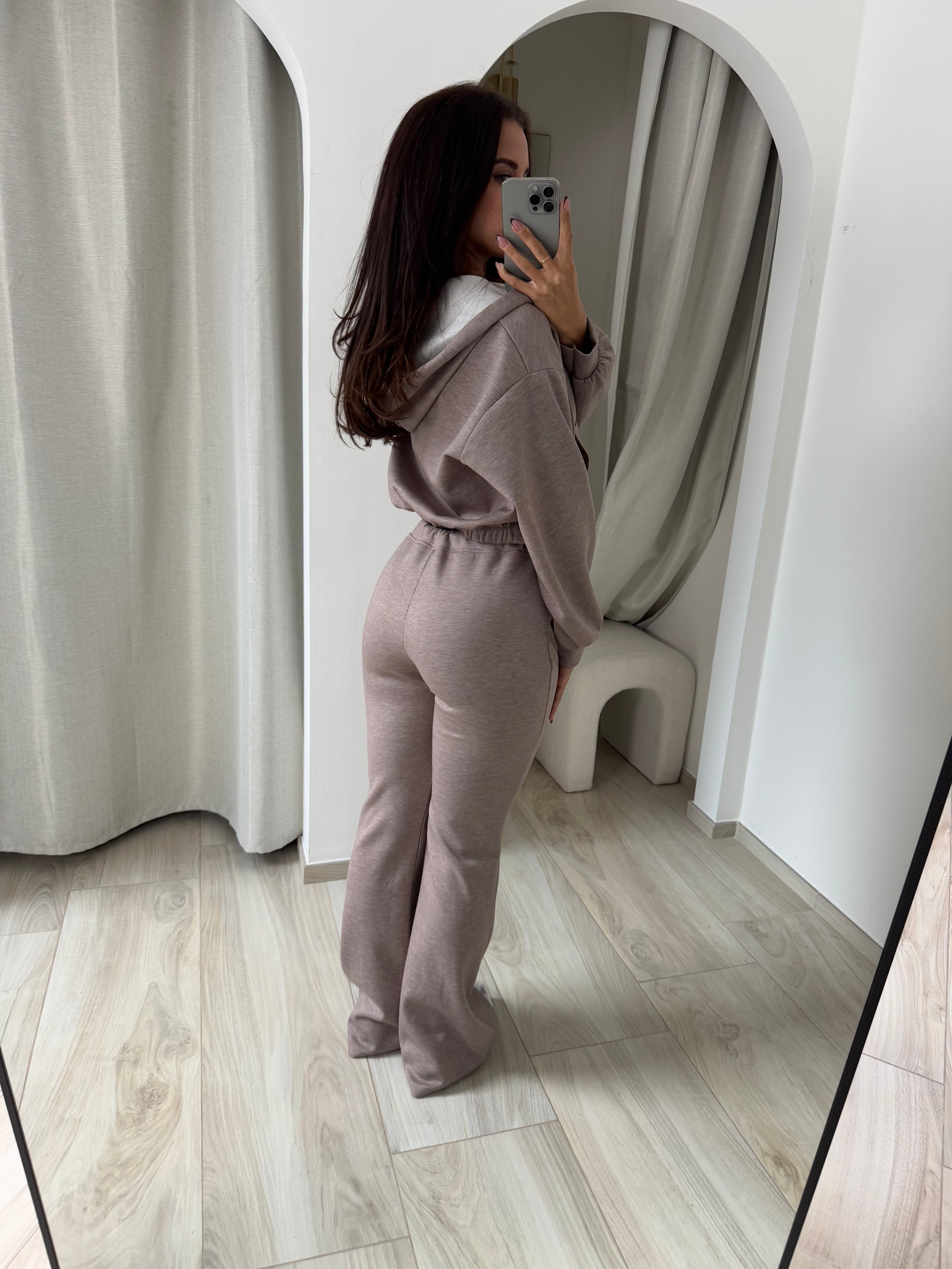 Ensemble dyla taupe