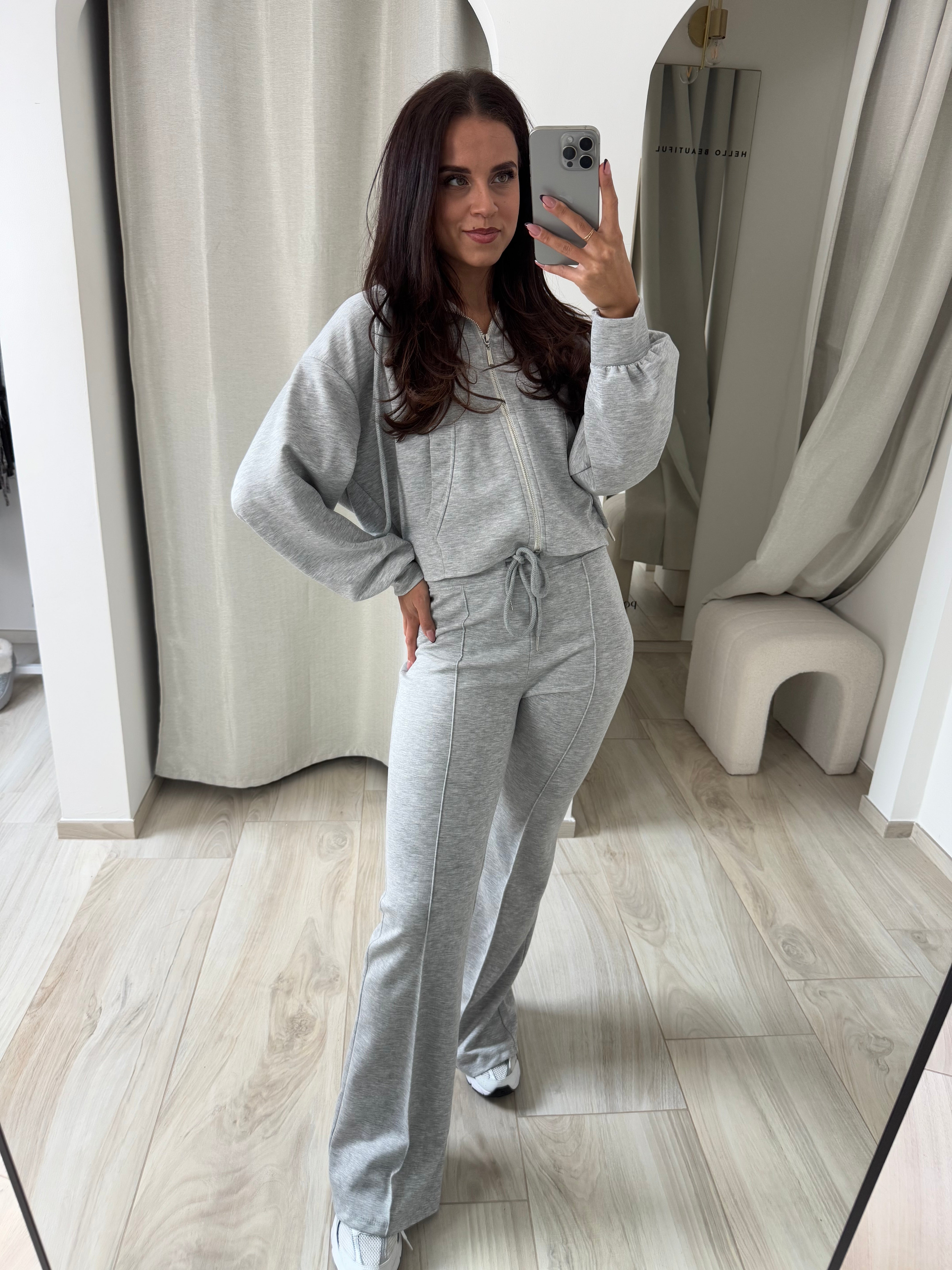 Ensemble dyla gris