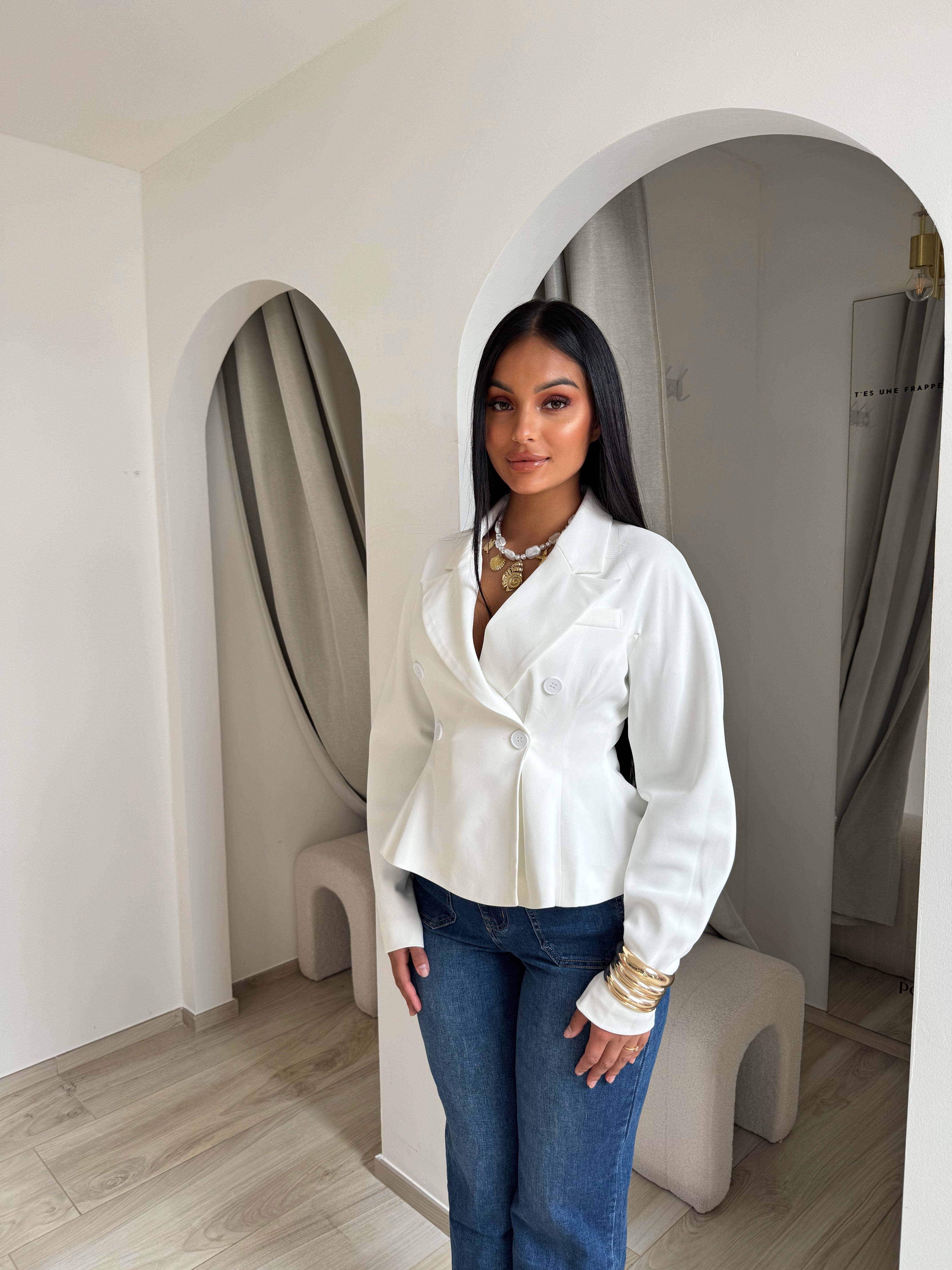 Blazer Aghata