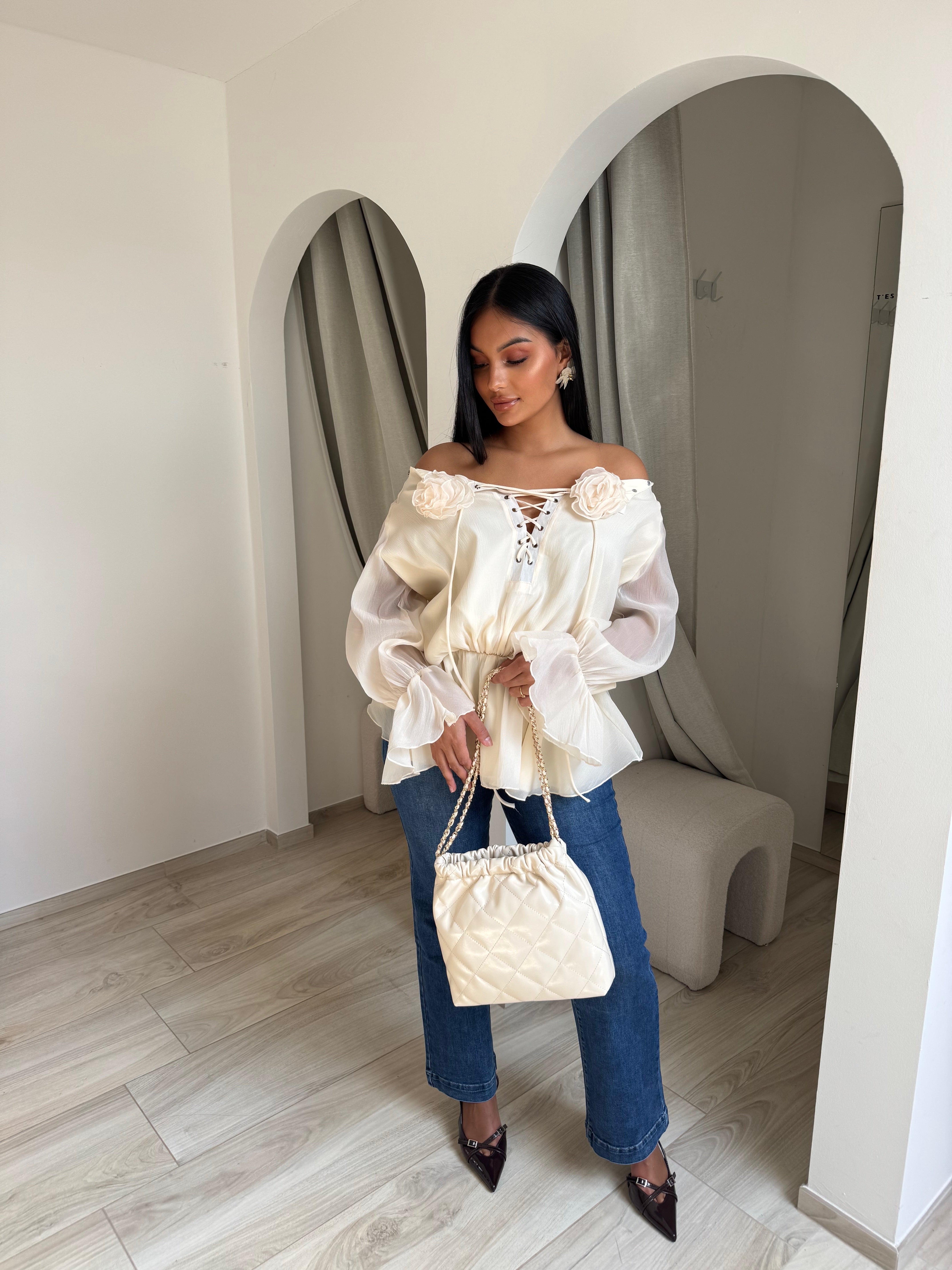 Blouse shirine