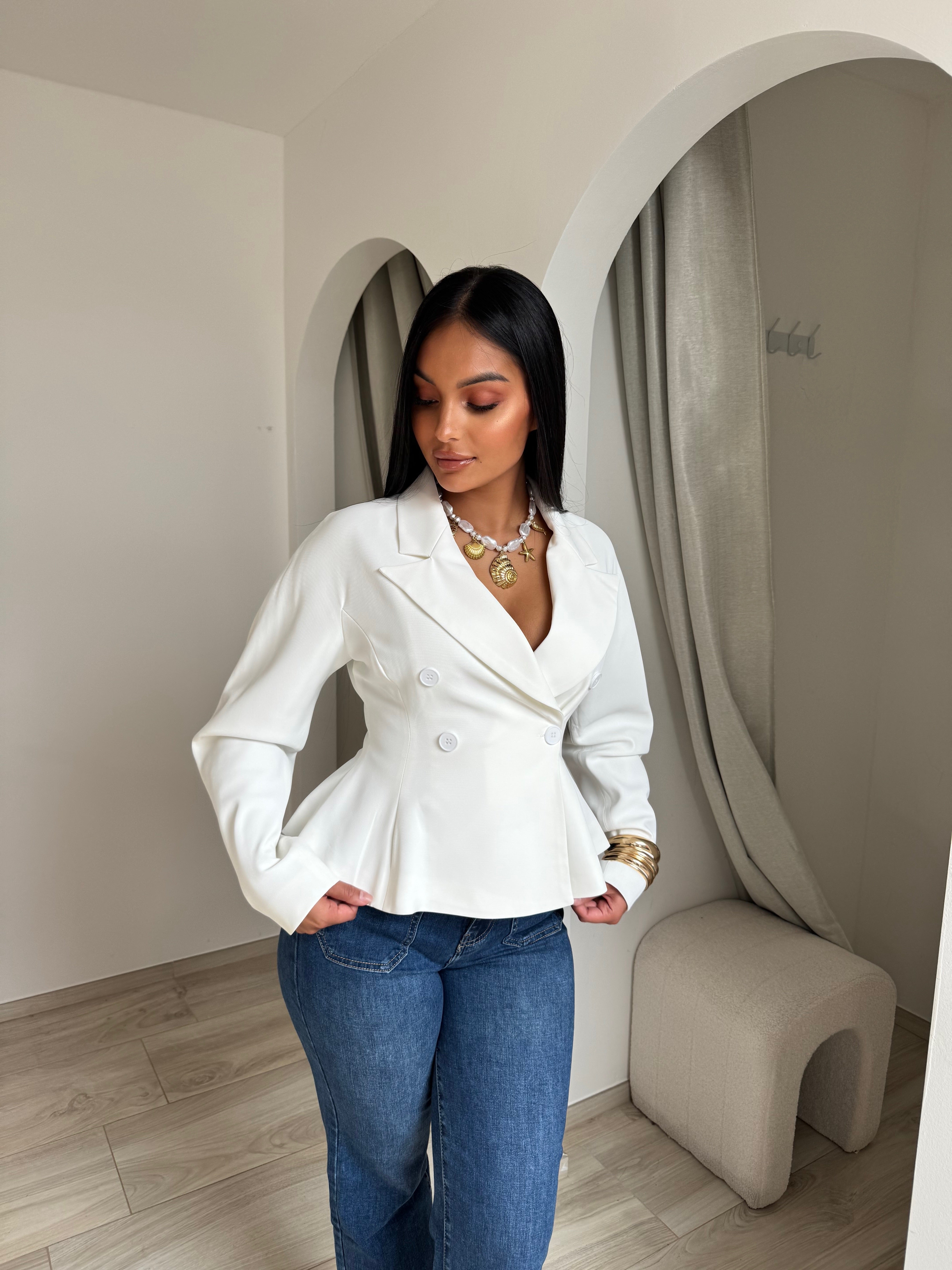 Blazer Aghata