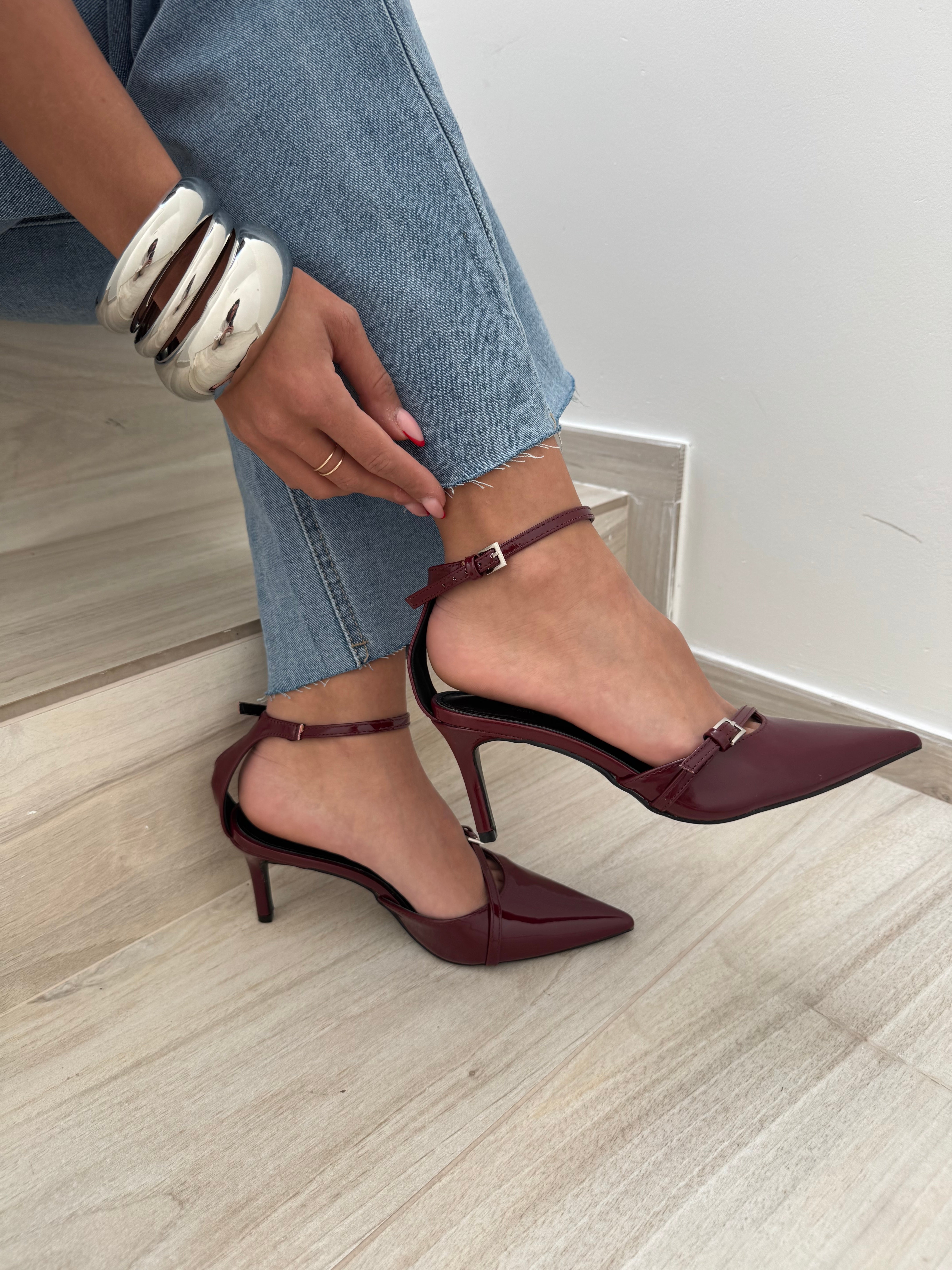 Talons red wine