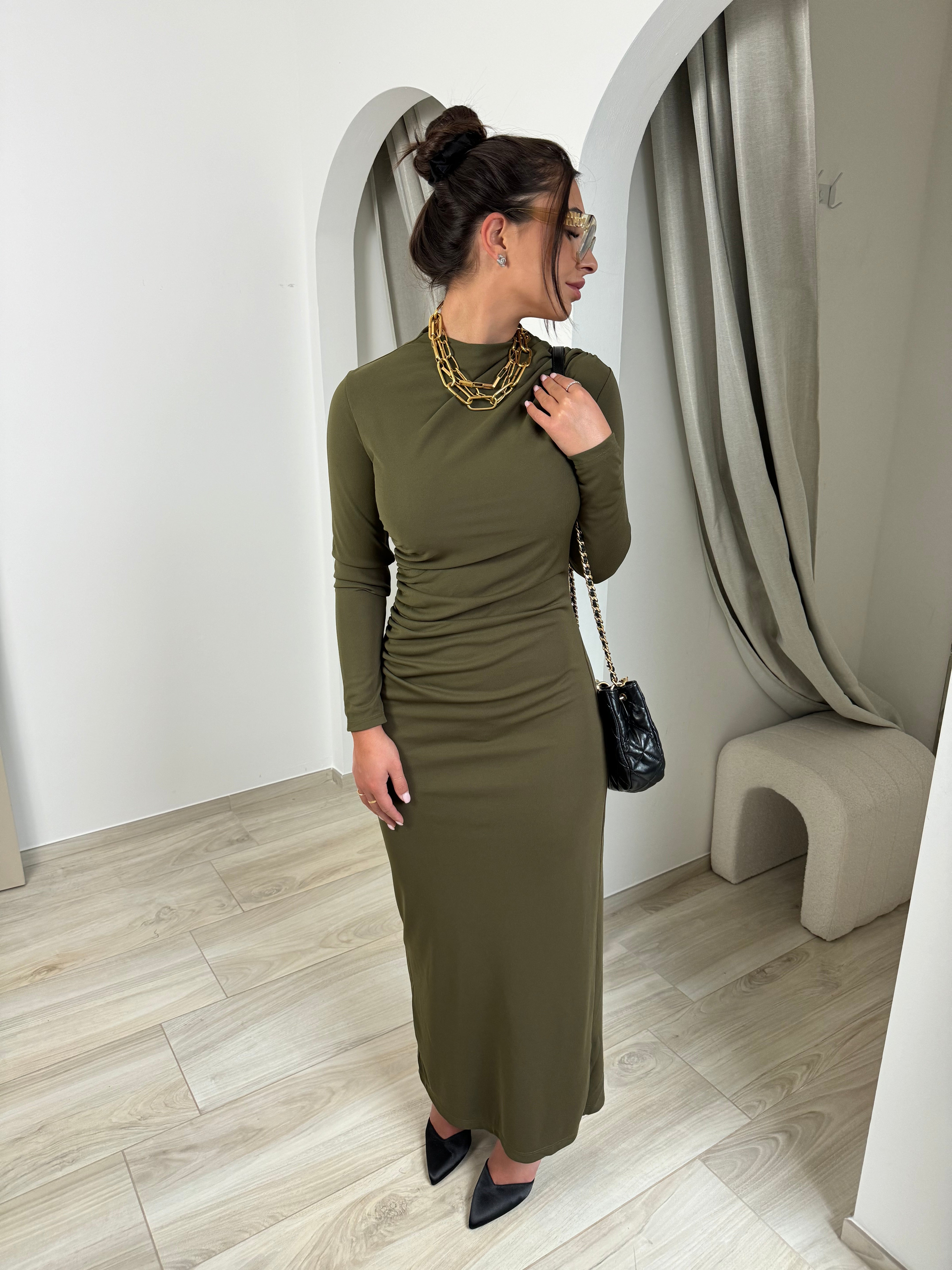 Robe May