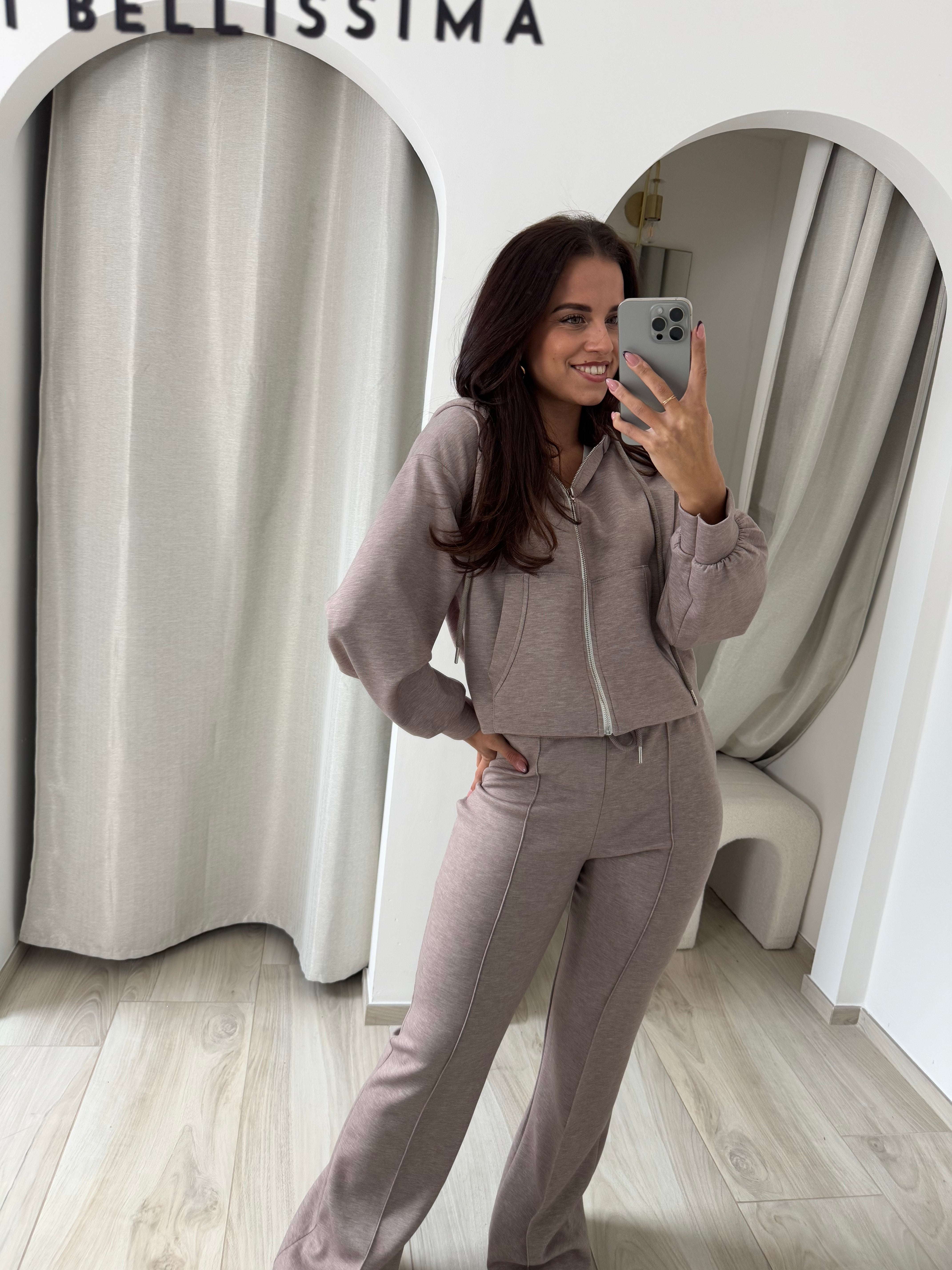 Ensemble dyla taupe