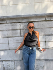Blouse dos nu satin noir