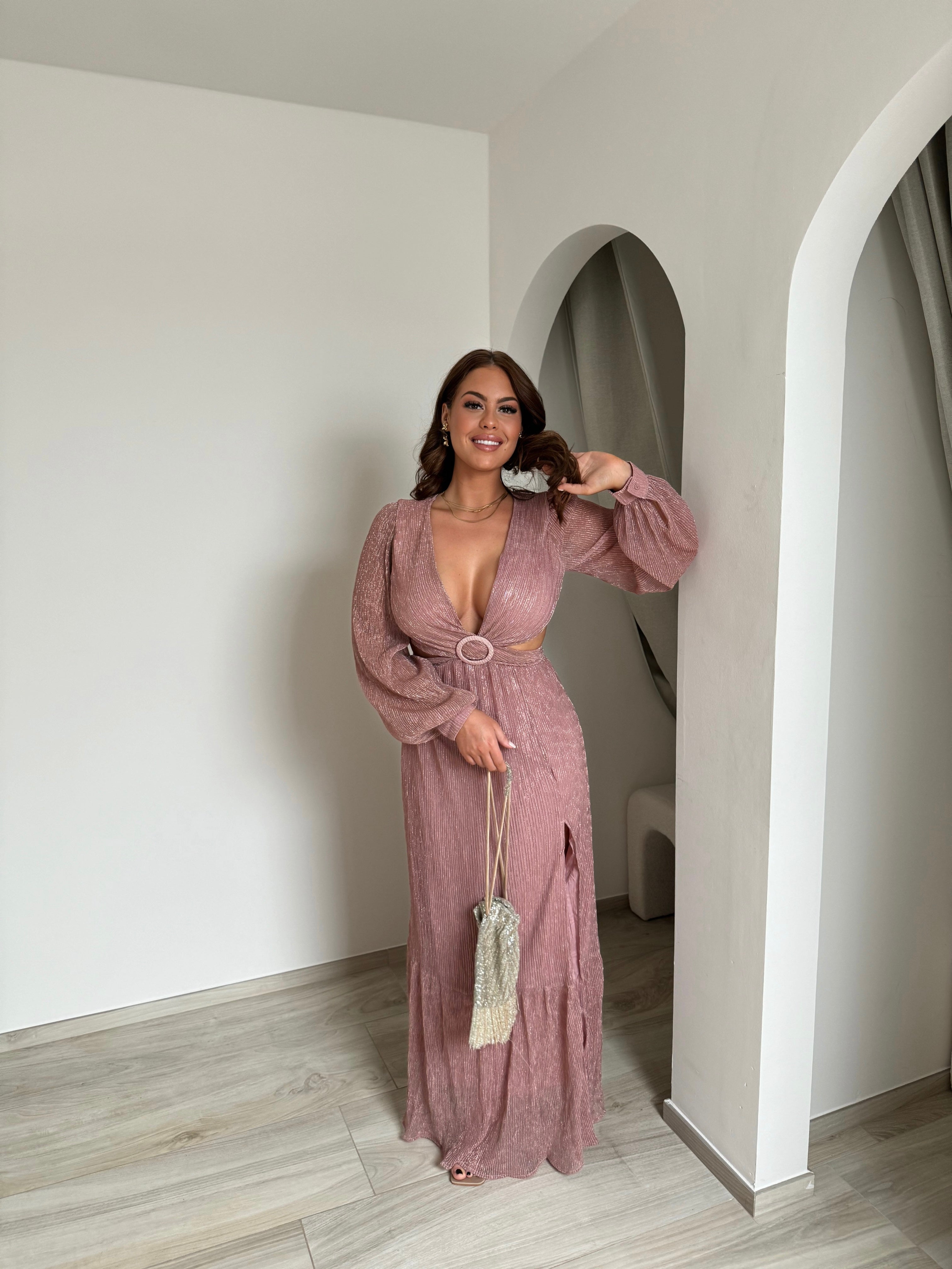 Robe Nelia