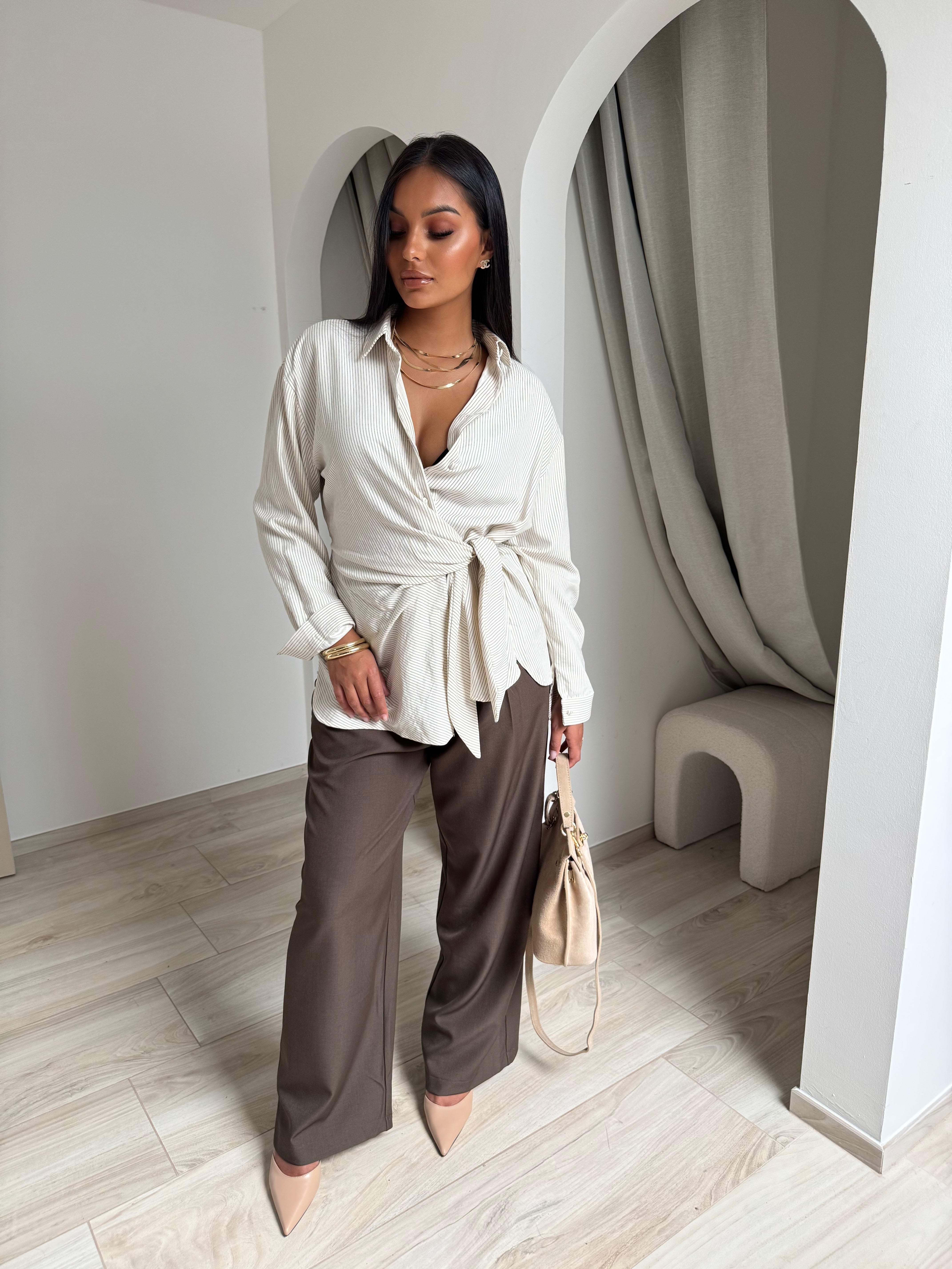Talons nude Loika