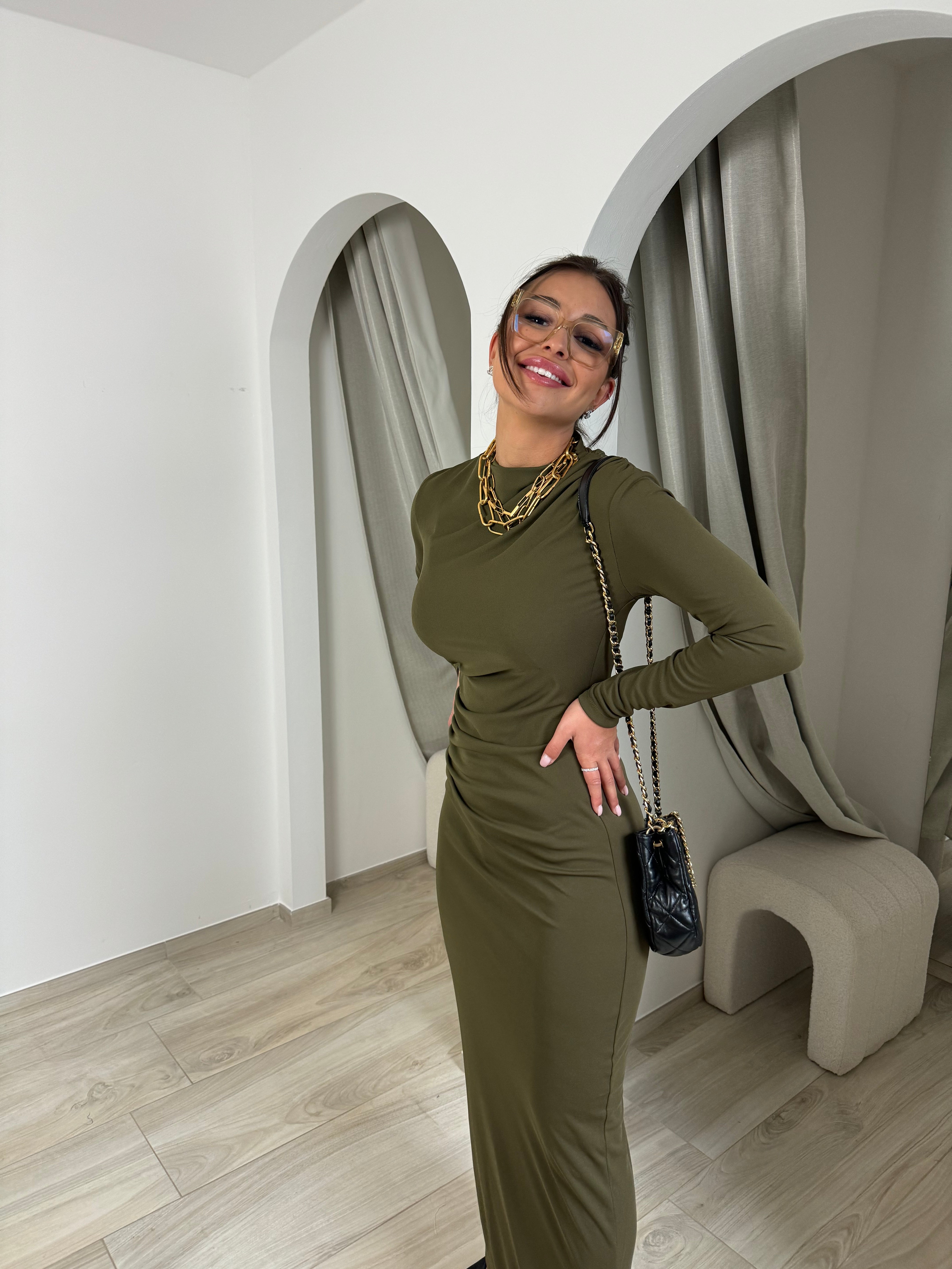 Robe May