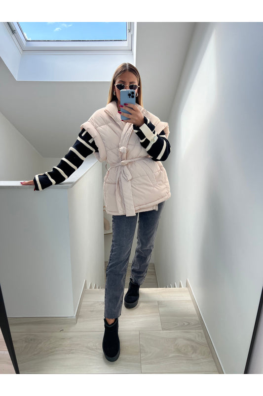 Bella ärmellose Jacke