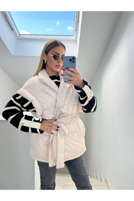 Bella ärmellose Jacke