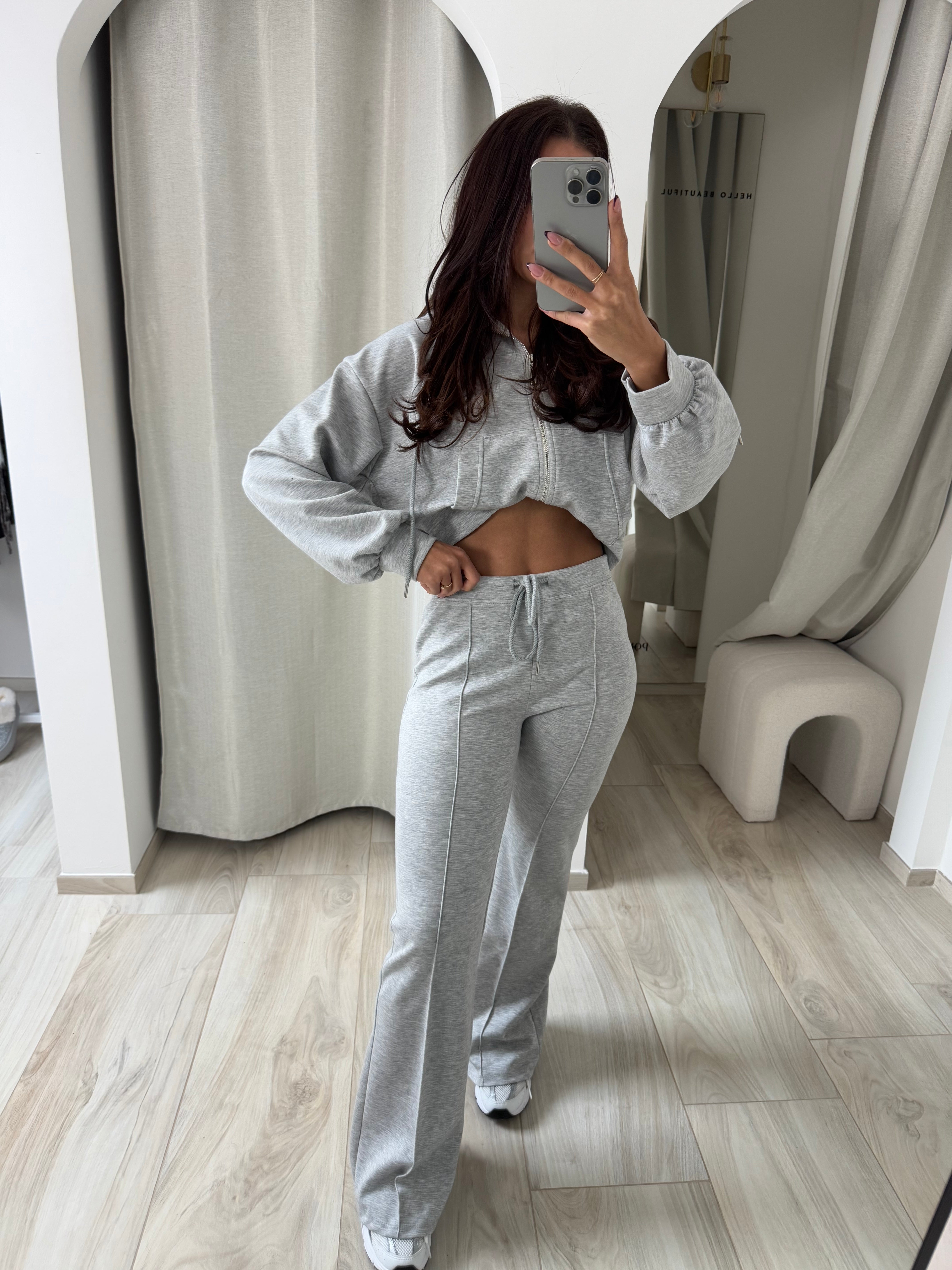 Ensemble dyla gris