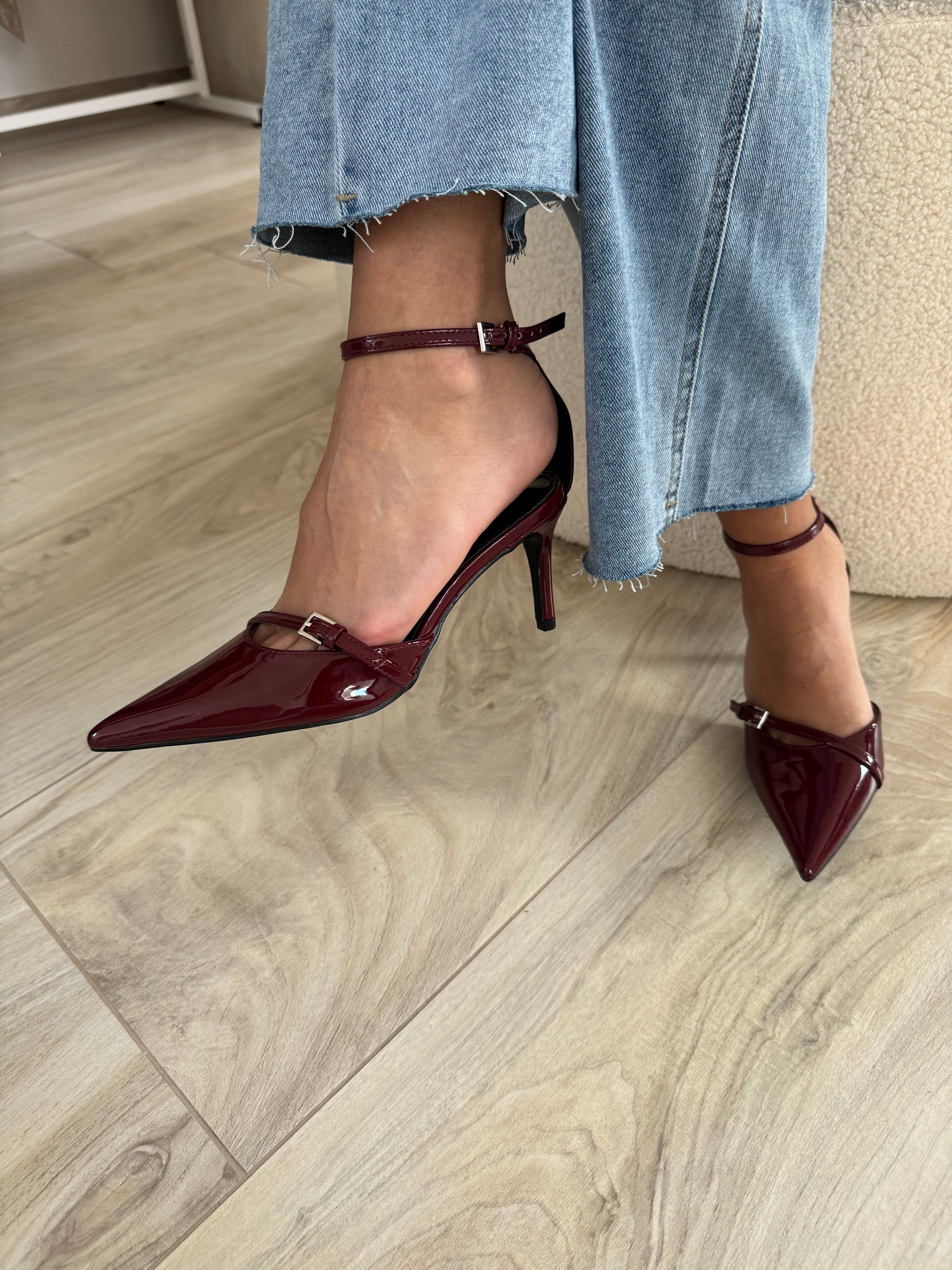 Talons red wine