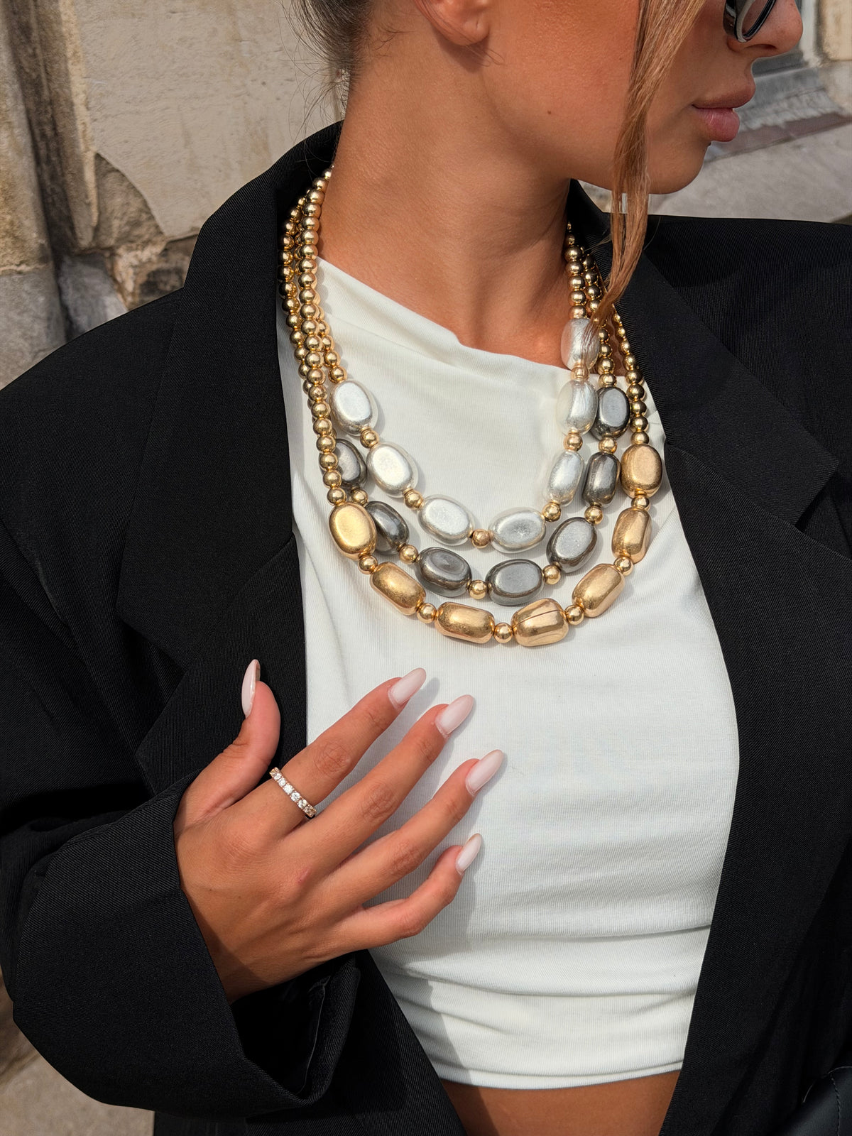 Collier Naush
