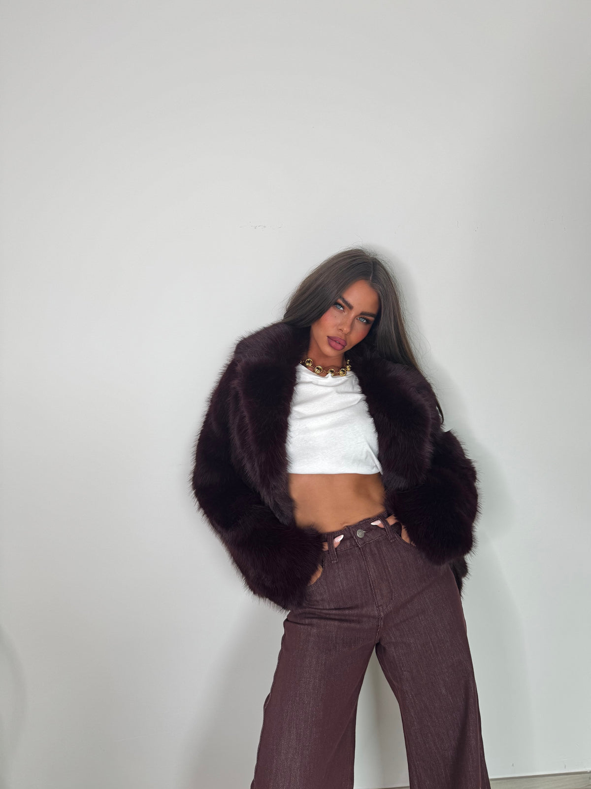 Manteau fourrure vegan bordeau