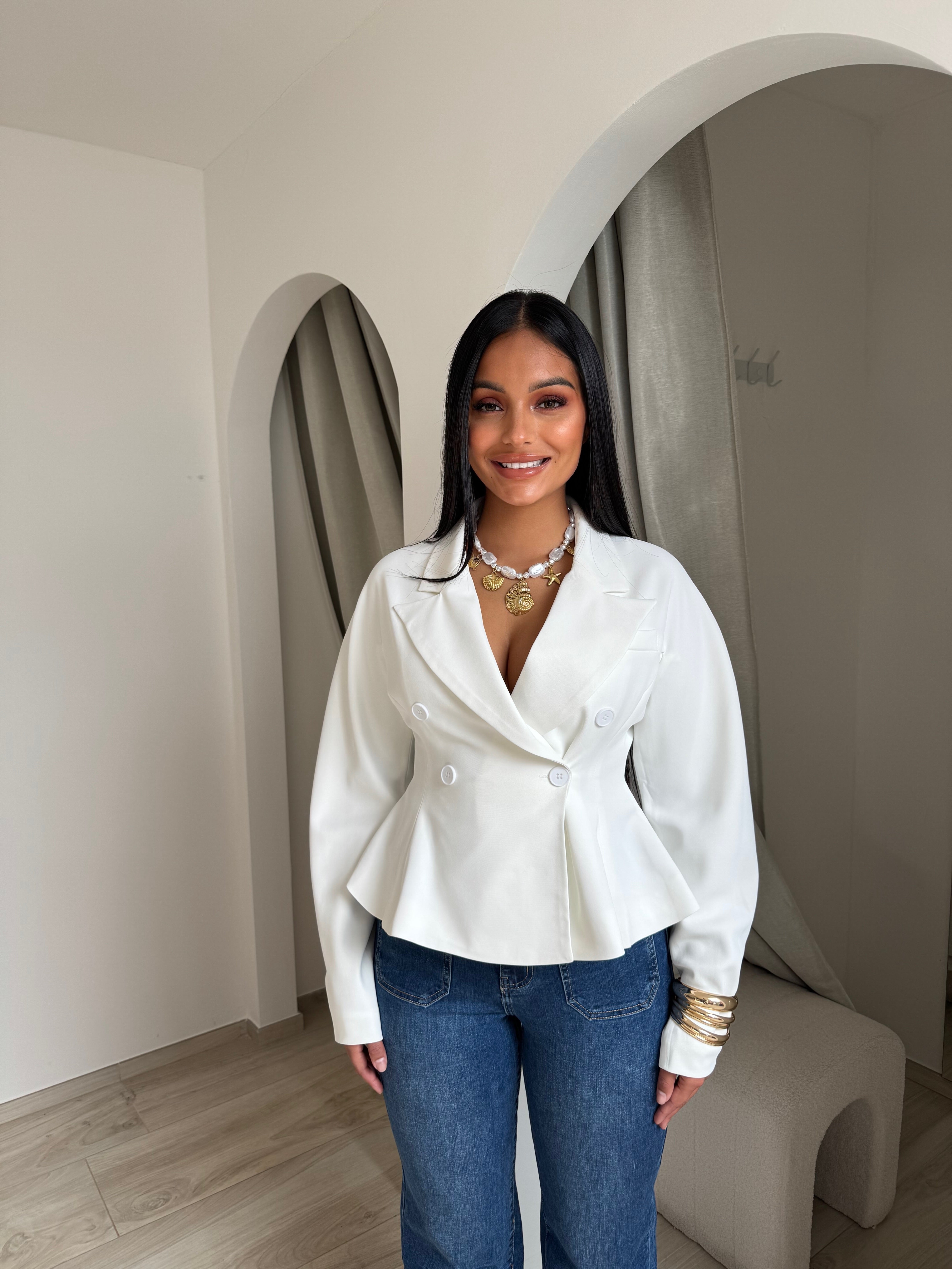 Blazer Aghata