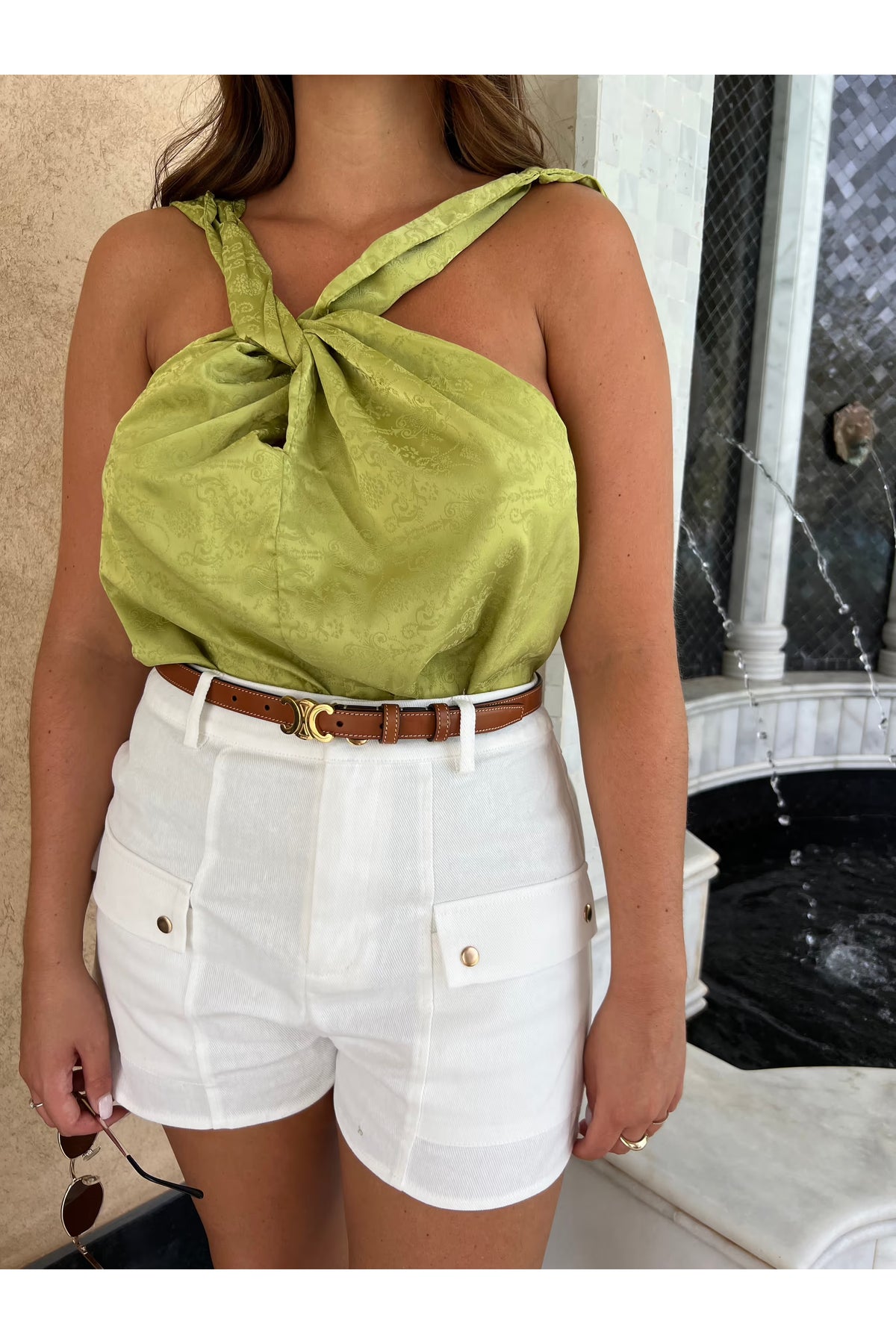 Short ilyasa
