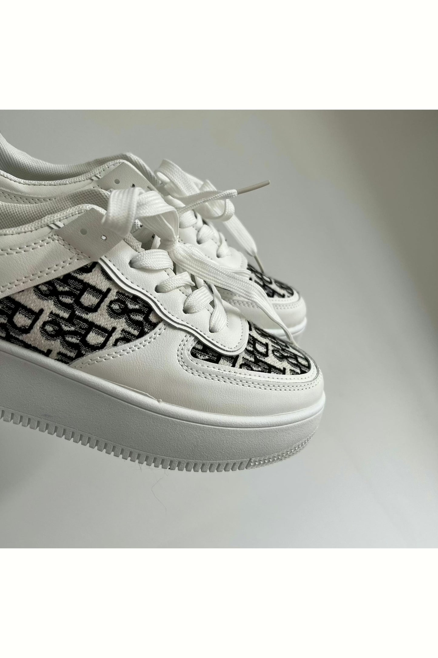 Sneakers LARISSA